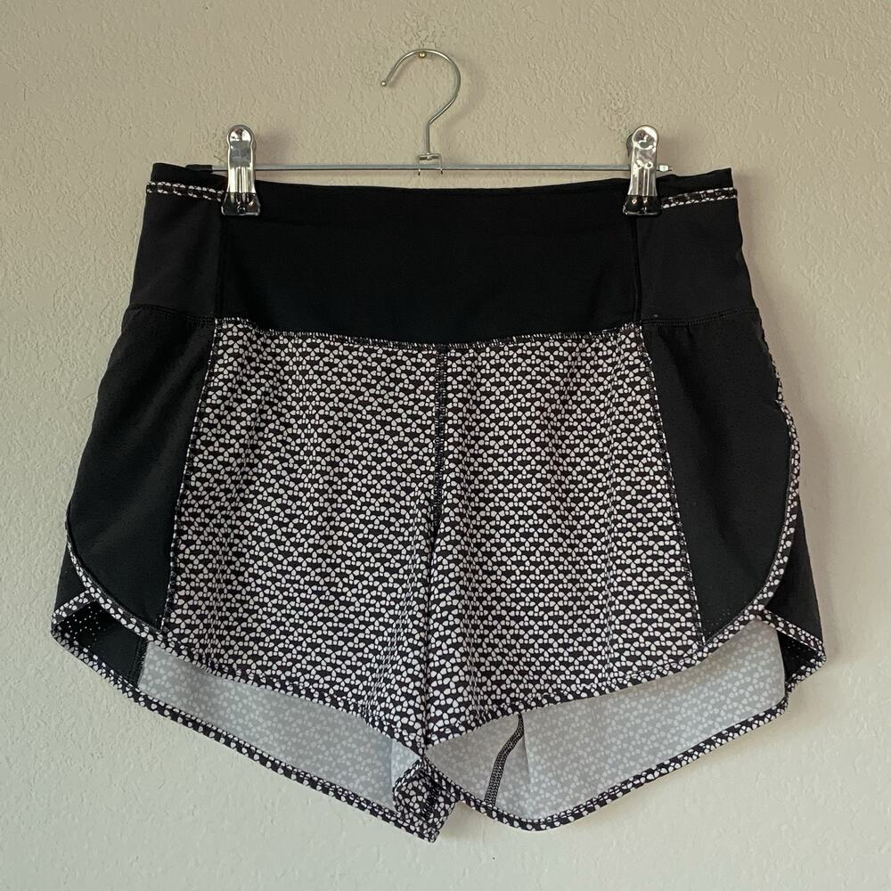 Womens Lululemon Shorts Real Quick Perforated Black White sz 4 Run Train Casual